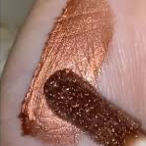 Maybelline New York Lifter Gloss - Picture 3 of 6